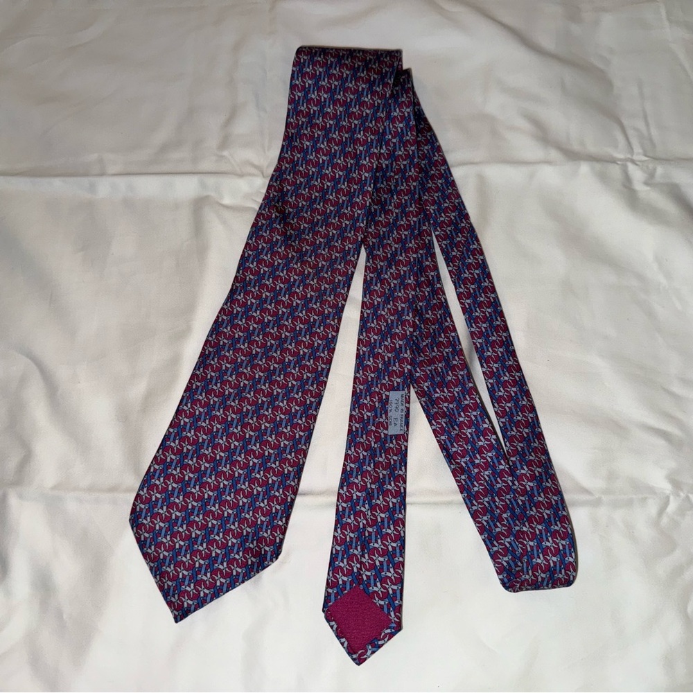 Hermes men’s 100% silk tie